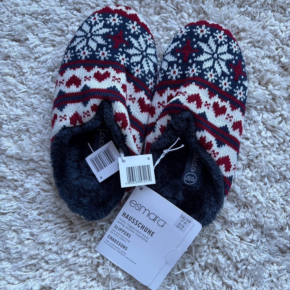 Esmara Cozy Knit Slippers Nordic Pattern Navy Red Size 38/39 US 7/8 NWT